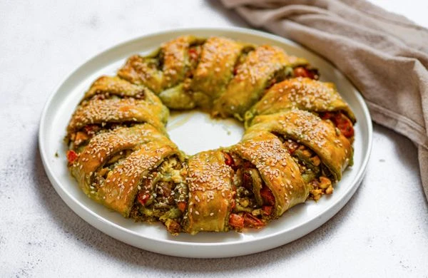 Savory pastry ring with filling