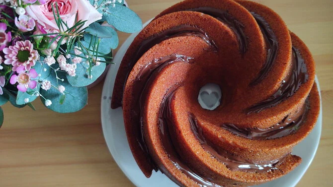 Chocolate bundt cake with glaze