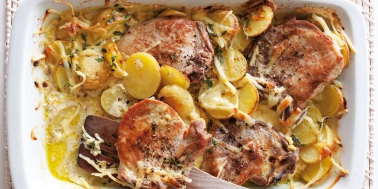 Baked pork chops with potatoes