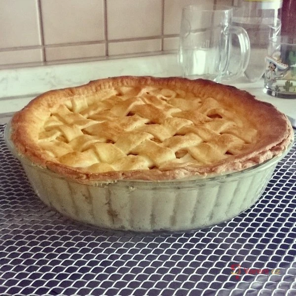 Baked apple pie in glass dish