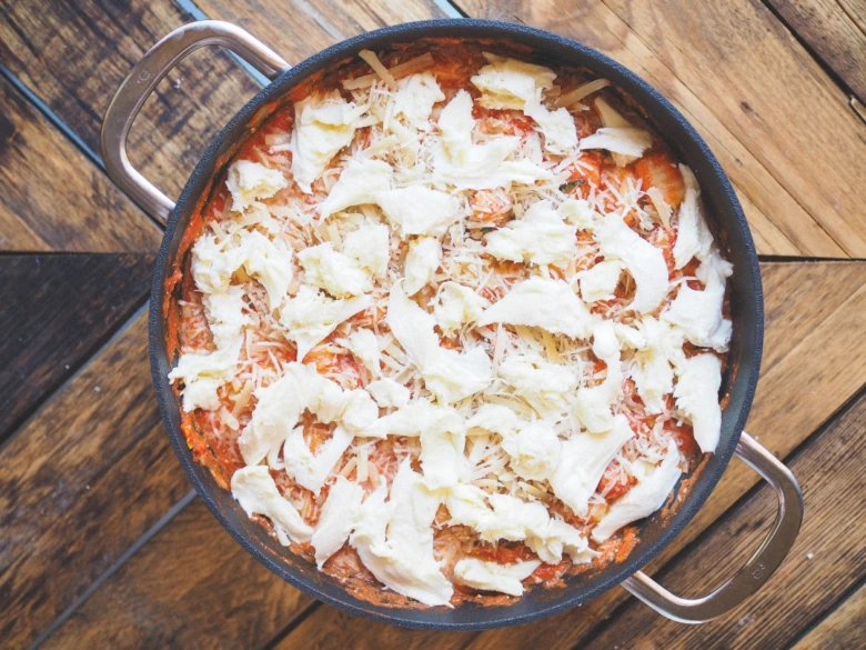 Baked gnocchi with tomato and mozzarella