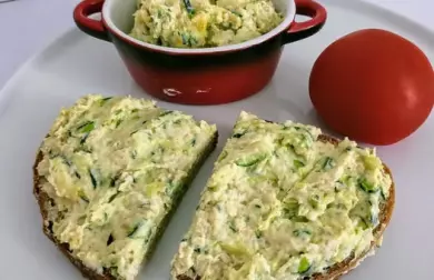 Dip with herbs on bread